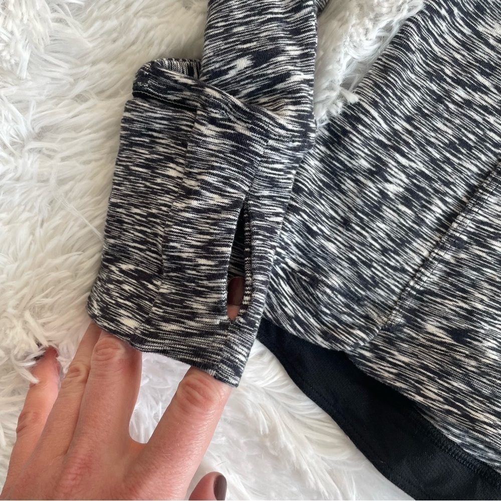 Lululemon 🍋 Runderful Long Sleeve Spaced Put Space Dye Black 6 - Picture 7 of 12